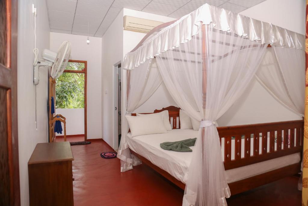 Двухместный (King Room with Balcony - 15% Discount on Whale Watching), Tithira Guest House