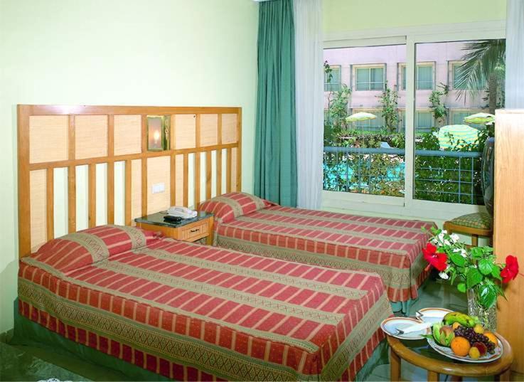 Одноместный (Стандартный одноместный номер с видом на бассейн или на море) курортного отеля Sea Garden Hotel, Хургада