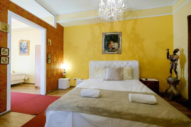 Сьюит (Семейный люкс) отеля Villa Rococo, Белград