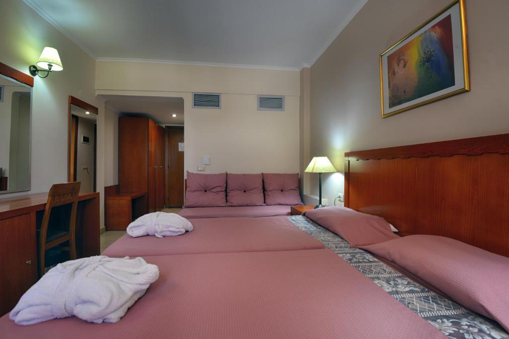 Двухместный (Двухместный номер с 1 кроватью, вид на озеро) отеля Ariti Grand Hotel, Керкира