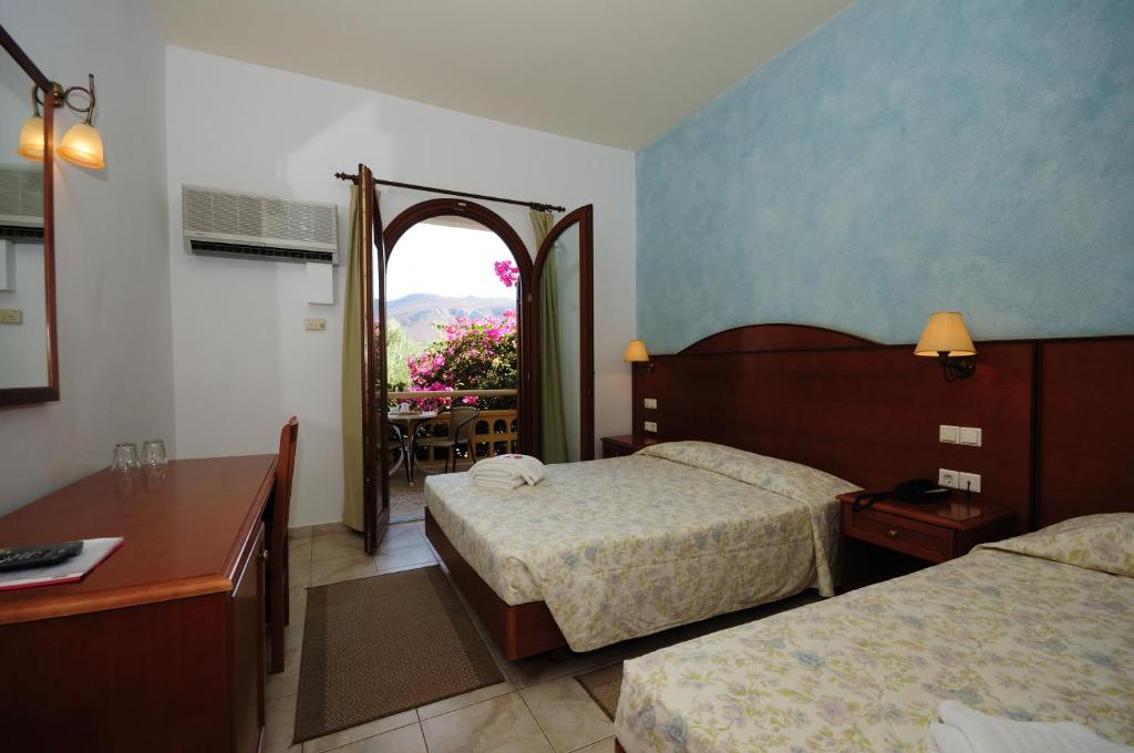 Трехместный (Трехместный номер) отеля Hotel Marina Village, Палекастро
