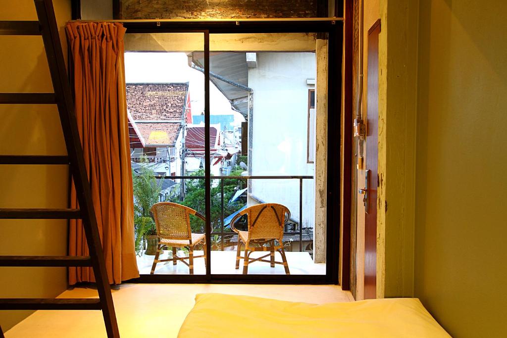 Четырехместный (Четырехместный номер с собственной ванной комнатой), Here Hostel Bangkok