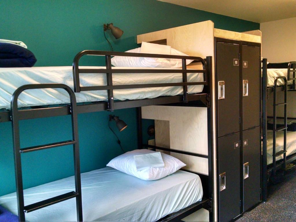 Номер (Односпальная кровать в 4-местном общем мужском номере) хостела HI - Portland Northwest Hostel, Портленд
