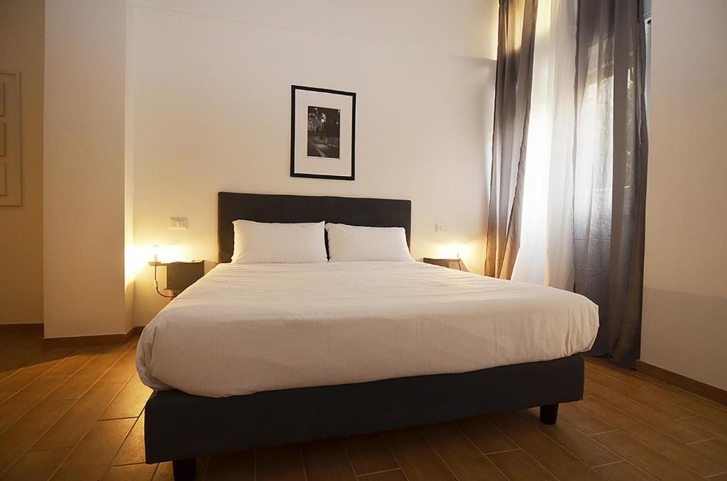 Двухместный (Двухместный номер с 1 кроватью или 2 отдельными кроватями) отеля OM2Rome, Рим
