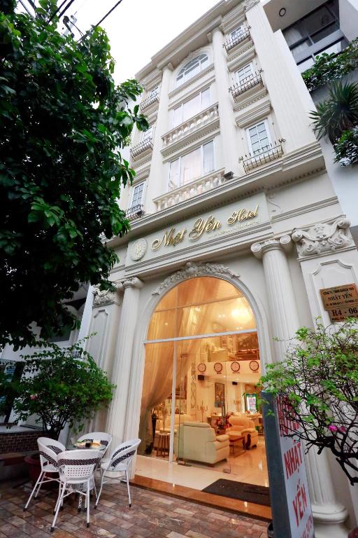 Отель Nhat Yen Hotel, Хошимин