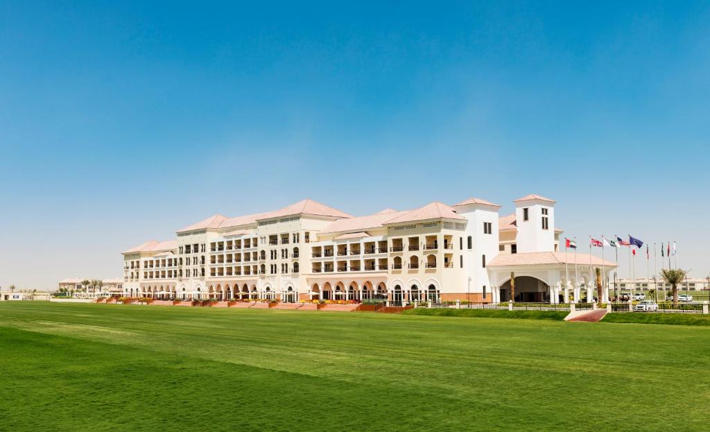Курортный отель Al Habtoor Polo Resort
