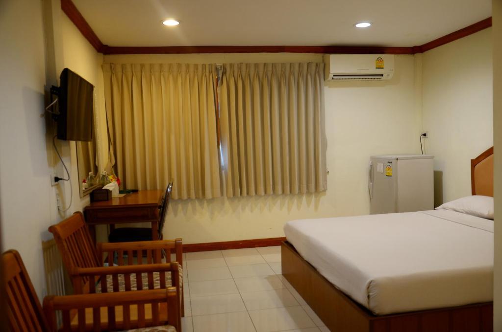 Двухместный (Двухместный номер эконом-класса с 1 кроватью) гостевого дома Bangkok Condotel, Бангкок