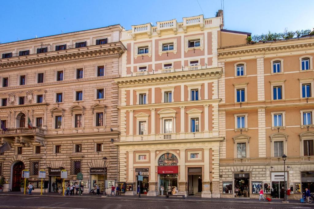 Сьюит (Люкс с балконом) отеля Nazionale 51 Group, Рим