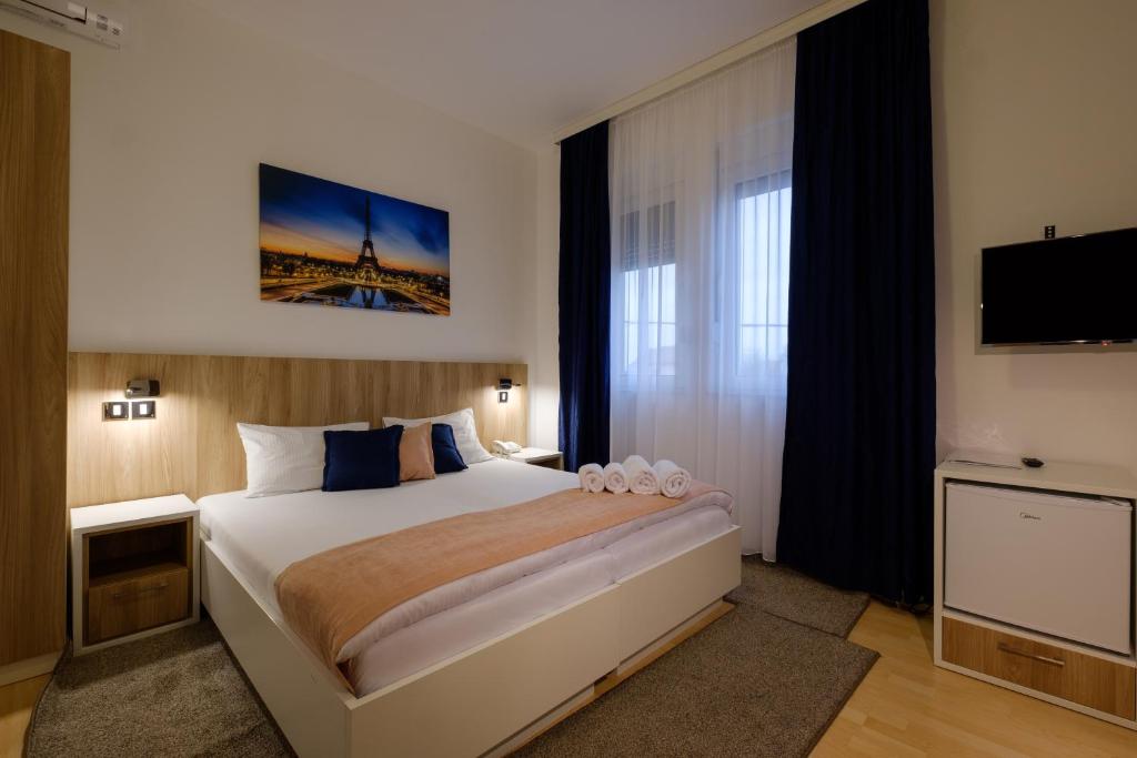 Двухместный (Двухместный номер с 1 кроватью или 2 отдельными кроватями) отеля Airport Hotel, Белград