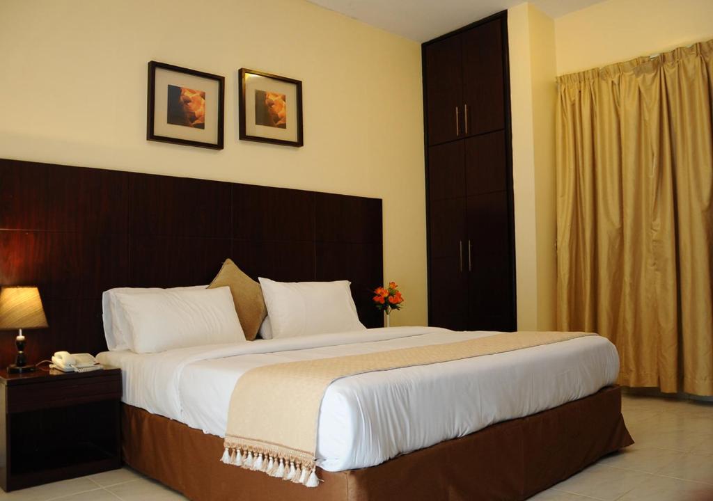 Апартаменты (Апартаменты с 1 спальней) апарт-отеля Tulip Inn Hotel Apartment, Аджман