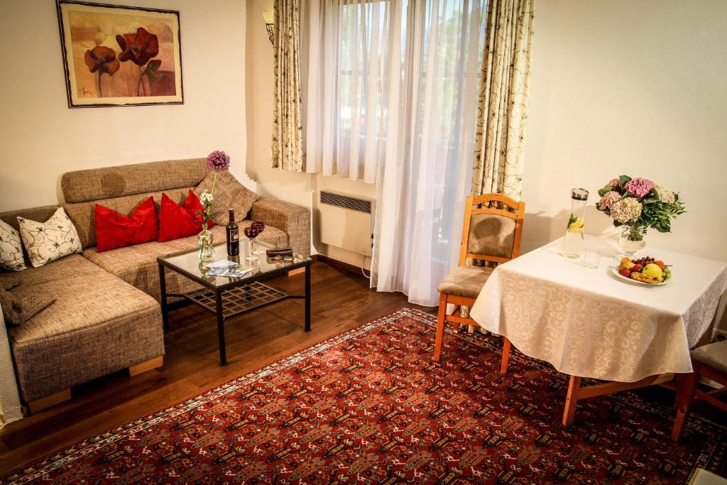 Апартаменты (Апартаменты с 1 спальней) гостевого дома Pension Alpenrose, Капрун