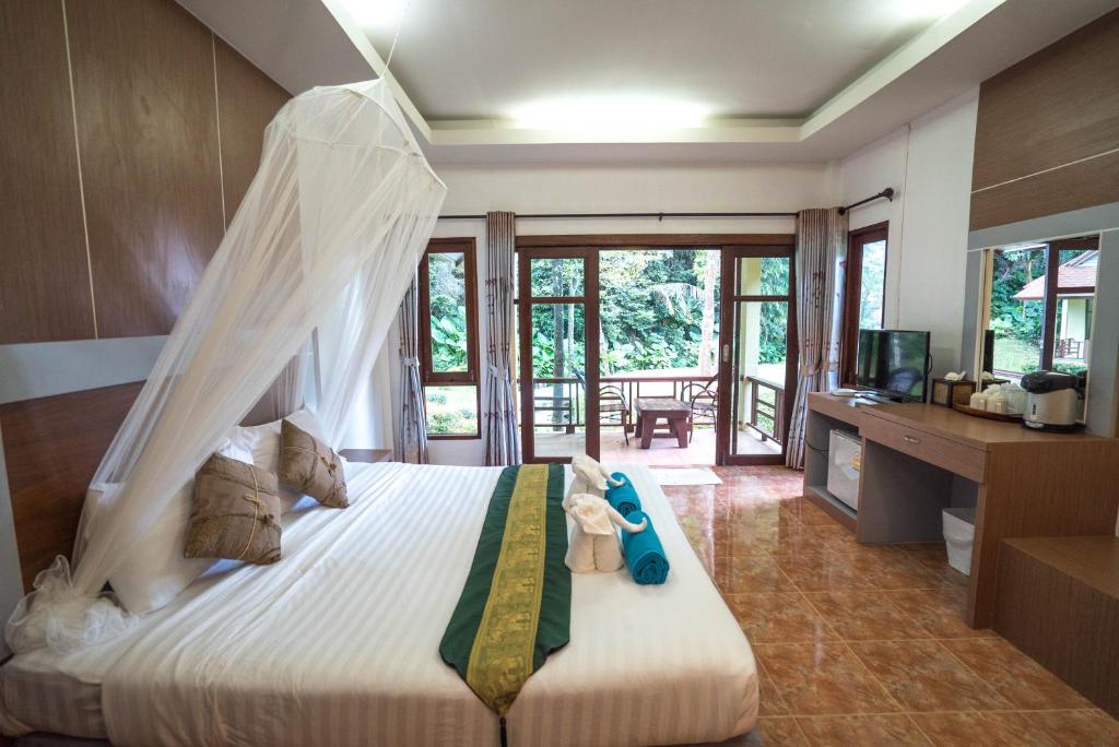 Вилла (Вилла Делюкс с 1 двуспальной кроватью или 2 отдельными кроватями) курортного отеля Tonsai Bay Resort, Краби