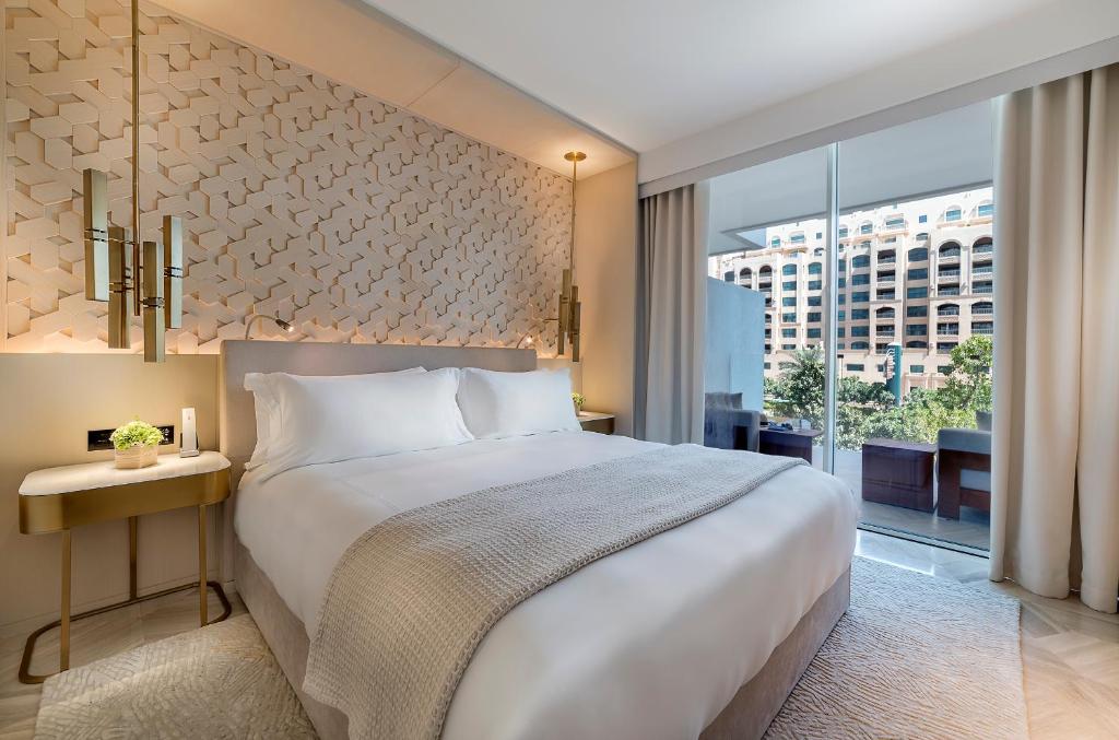 Двухместный (Улучшенный номер) курортного отеля Five Palm Jumeirah Dubai, Дубай