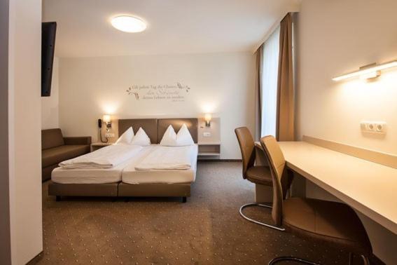 Двухместный (Двухместный номер с 1 кроватью) отеля Hotel Lokomotive, Линц