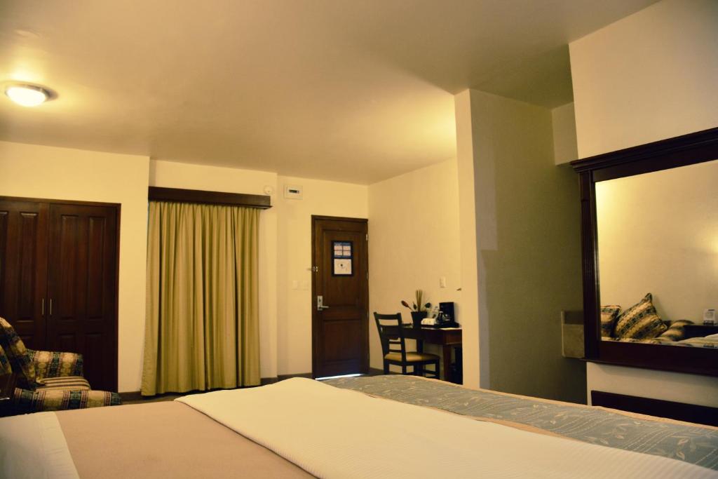 Сьюит (Полулюкс с 2 двуспальными кроватями) отеля Best Western Tequisquiapan, Текискиаппан