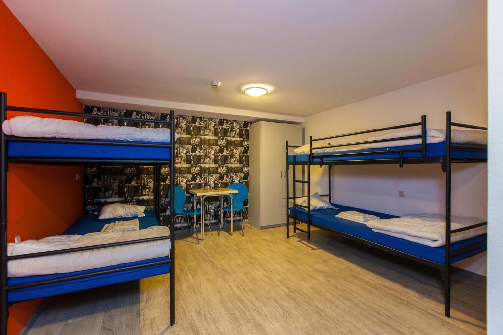 Номер (Кровать в общем 8-местном номере для мужчин и женщин) хостела Kings Inn City Hostel & Hotel Alkmaar, Амстердам