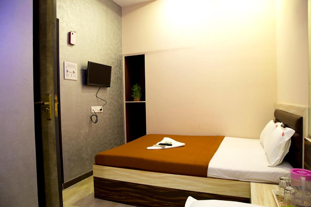 Четырехместный (Quadruple Room with Non attached Bathroom) гостевого дома Welcome Guest House, Мумбай