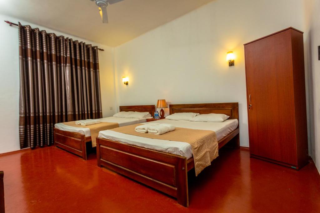 Двухместный (Бюджетный двухместный номер с 1 кроватью или 2 отдельными кроватями) гостевого дома Dayanithi Guest House, Джафна