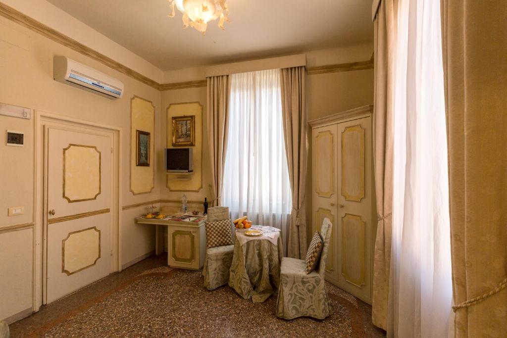 Сьюит (Полулюкс), Antica Residenza D'Azeglio Room&Breakfast di Charme