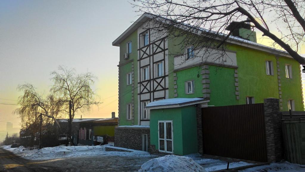 Отель Holiday на Заречной, Красноярск