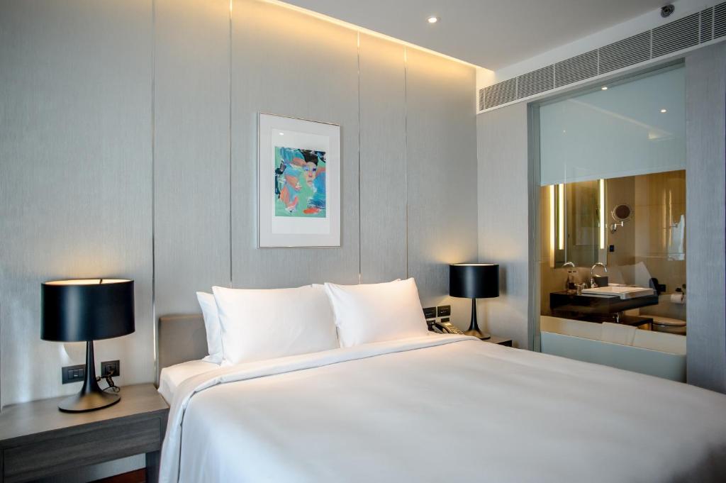 Двухместный (Клубный двухместный номер с 1 кроватью или 2 отдельными кроватями) отеля Amara Bangkok, Бангкок