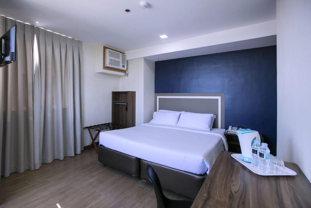 Двухместный (Двухместный номер Делюкс с 1 кроватью или 2 отдельными кроватями) отеля S Hotel & Residences, Себу