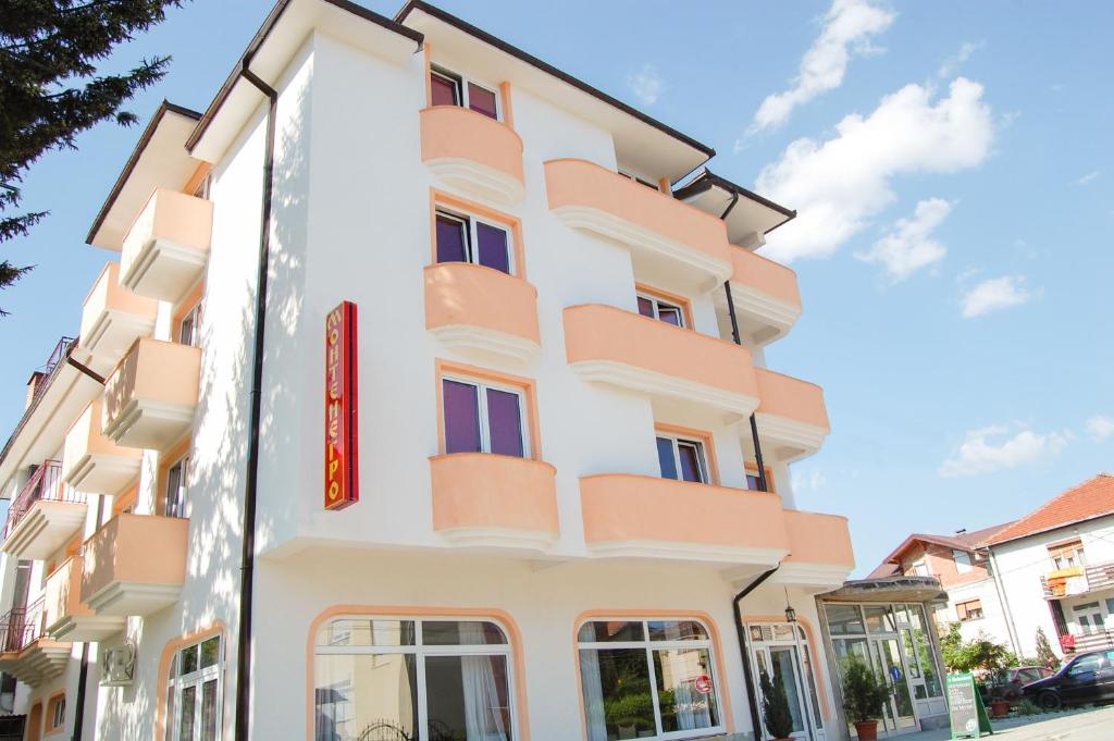 Отель Hotel Montenegro, Струга