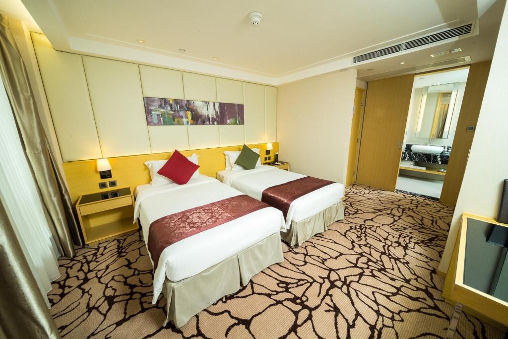 Двухместный (Long Stay - Deluxe Room - Sea View) отеля Eco Tree Hotel, Гонконг (город)