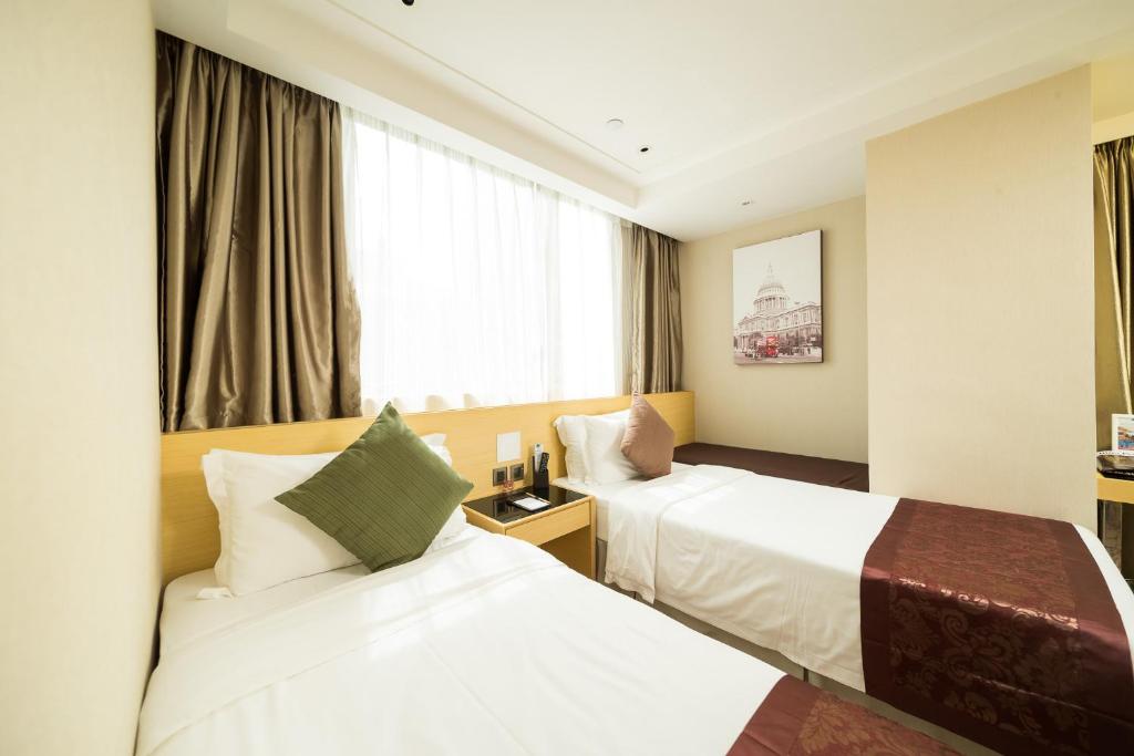 Двухместный (Day-use Superior Twin Room (5 hours, available between 10:00-15:00)) отеля Eco Tree Hotel, Гонконг (город)