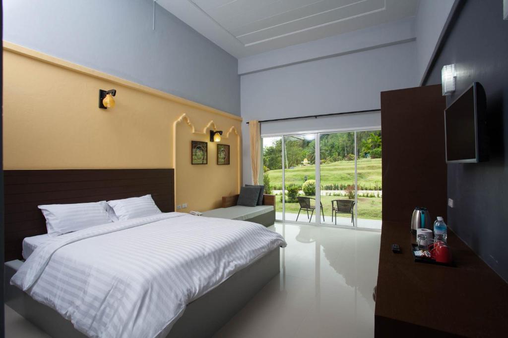 Двухместный (Двухместный номер Делюкс с 1 кроватью или 2 отдельными кроватями) отеля Arawan Krabi Beach Resort, Краби