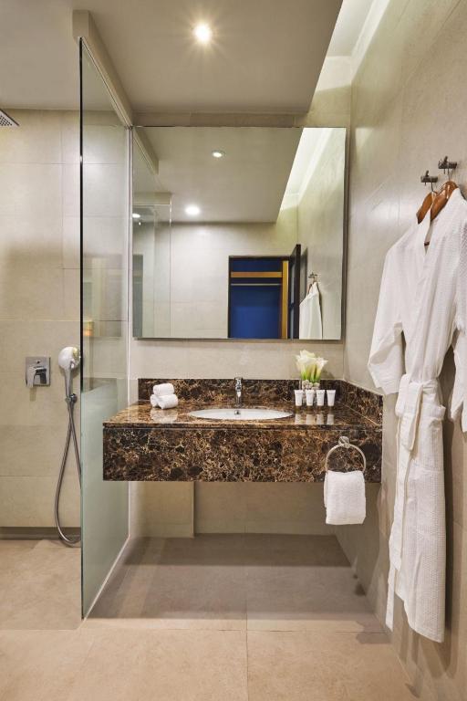 Двухместный (Улучшенный двухместный номер с 2 отдельными кроватями) курортного отеля Movenpick Resort & Spa Boracay, Боракай