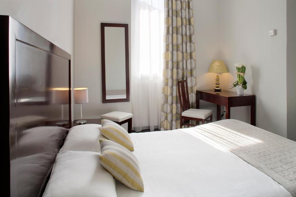 Двухместный (Стандартный двухместный номер с 1 кроватью) отеля Hôtel Relais Acropolis, Ницца