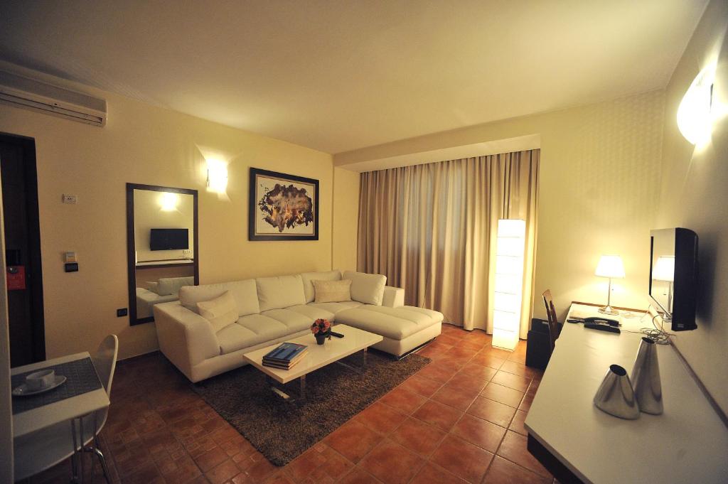 Сьюит (Улучшенный люкс) отеля Casablanca Suites & Spa, Касабланка