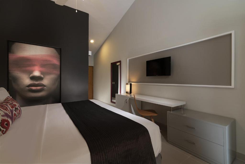 Двухместный (Улучшенный номер с кроватью размера «king-size» - Только для взрослых) отеля Emotions By Hodelpa- All Inclusive, Хуан-Долио