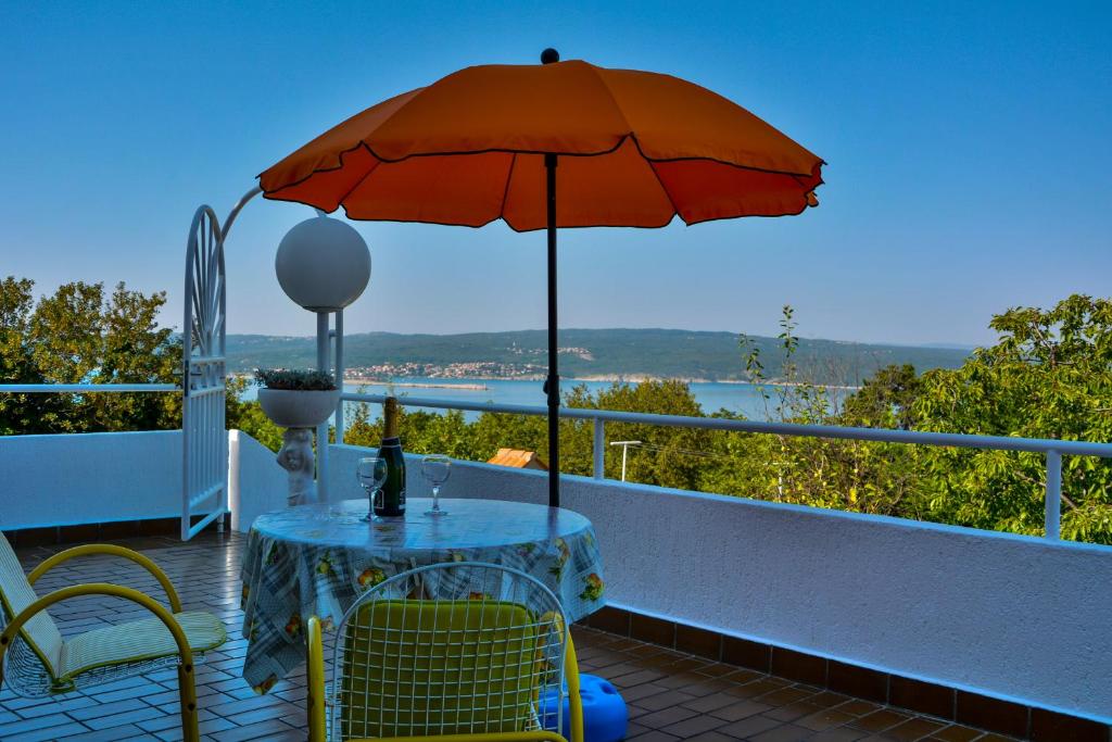 Двухместный (Номер с кроватью размера «king-size» и видом на море) гостевого дома Bella Vista with terrace, Цриквеница