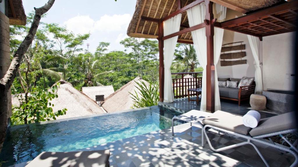 Сьюит (Горящее предложение при раннем бронировании - Вилла с собственным мини-бассейном, террасой с видом и бесплатными привилегиями) курортного отеля Tejaprana Resort & Spa, Убуд