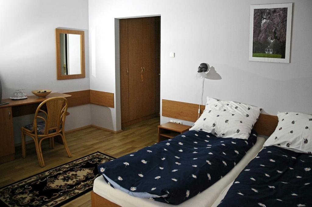 Двухместный (Двухместный номер с 2 отдельными кроватями) отеля Villa Sakura Panzió, Шопрон