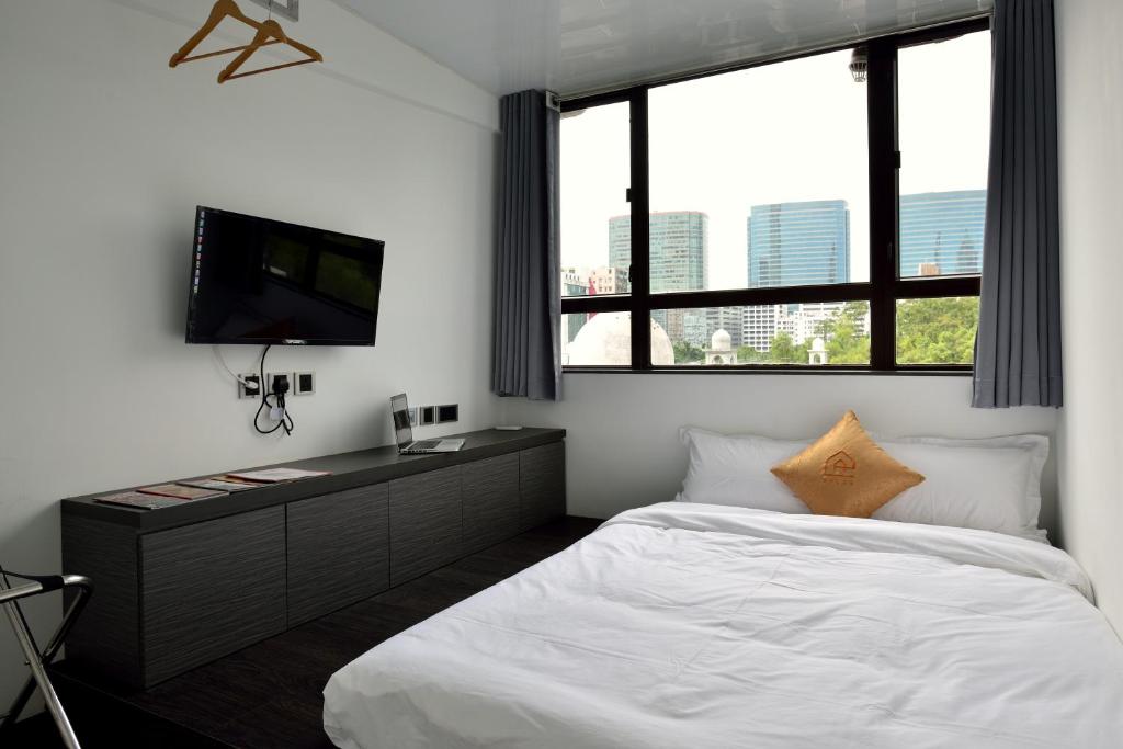 Двухместный (Двухместный номер Делюкс с 1 кроватью) гостевого дома Atlas Hostel & Backpackers, Гонконг (город)
