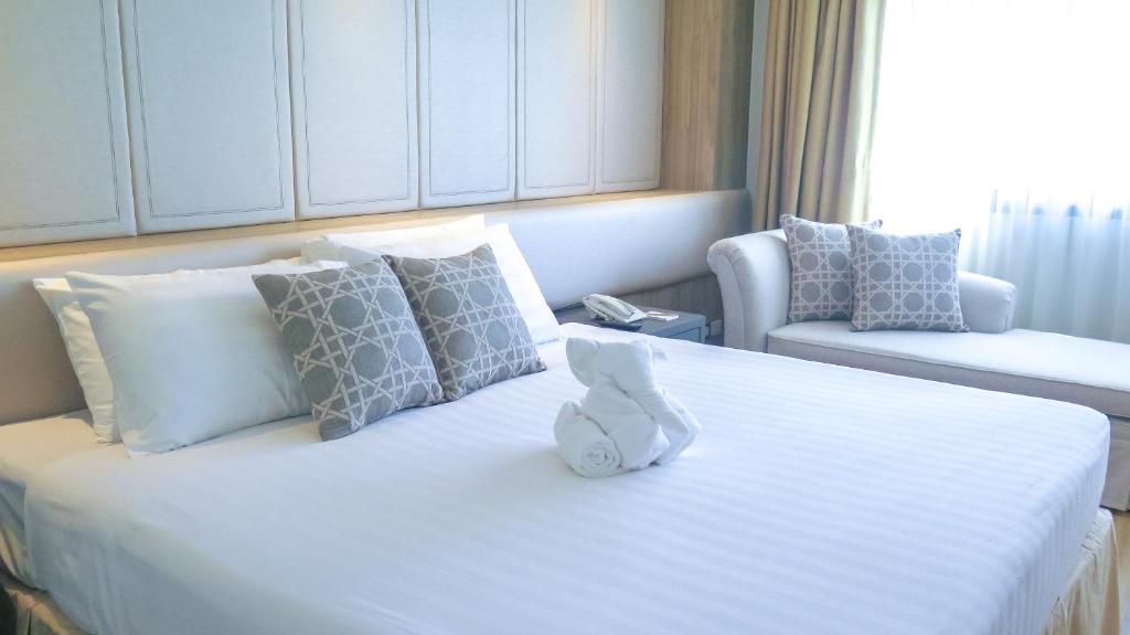 Двухместный (Двухместный номер Делюкс с 2 отдельными кроватями) отеля Hiran Residence, Пхукет
