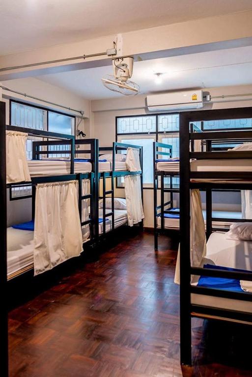 Номер (Кровать в общем номере для мужчин и женщин с 10 кроватями) хостела Dreamcatcher Bangkok, Бангкок