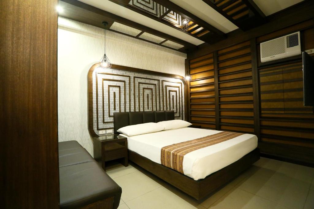 Двухместный (Стандартный двухместный номер с 1 кроватью) мотеля Victoria Court Malate Motorist Lodge, Манила
