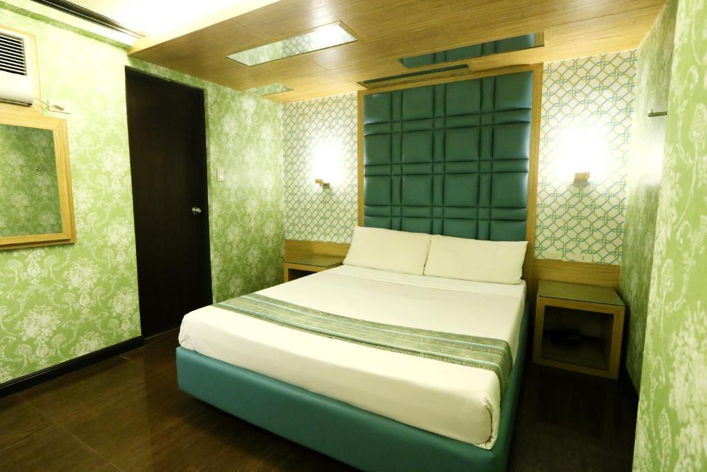 Двухместный (Стандартный номер) мотеля Victoria Court Gil Puyat Motorist Lodge, Манила