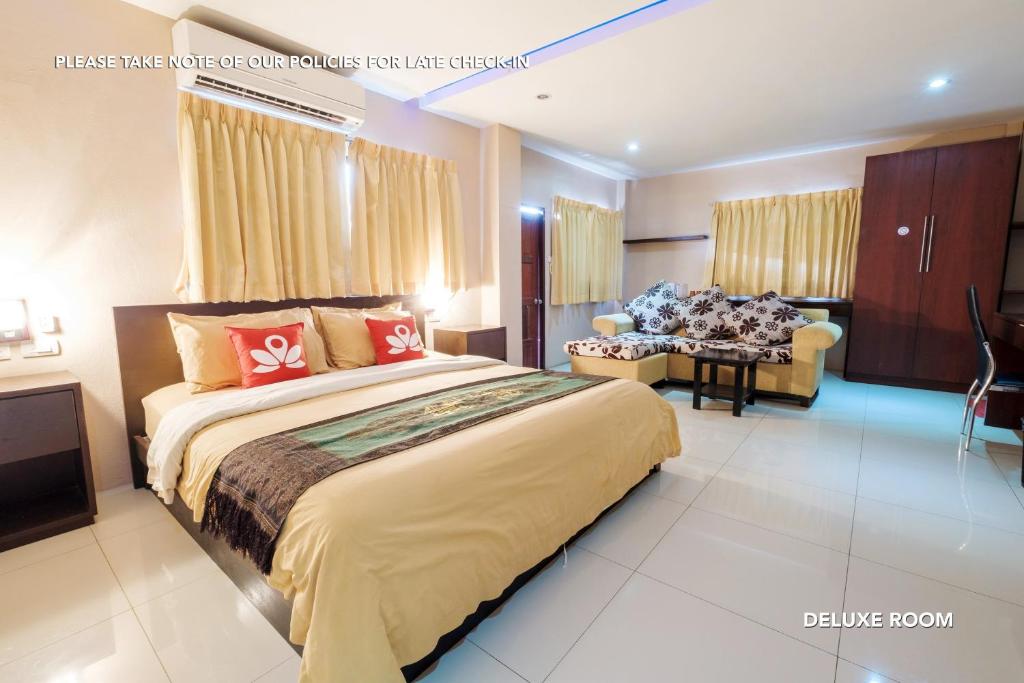 Двухместный (Двухместный номер Делюкс с 1 кроватью) отеля Destiny Hotel, Паттайя