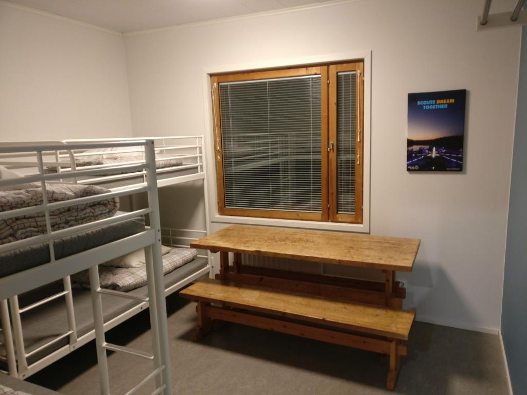 Четырехместный (Четырехместный номер с общей ванной комнатой) хостела Scouts' Hostel, Йоэнсуу
