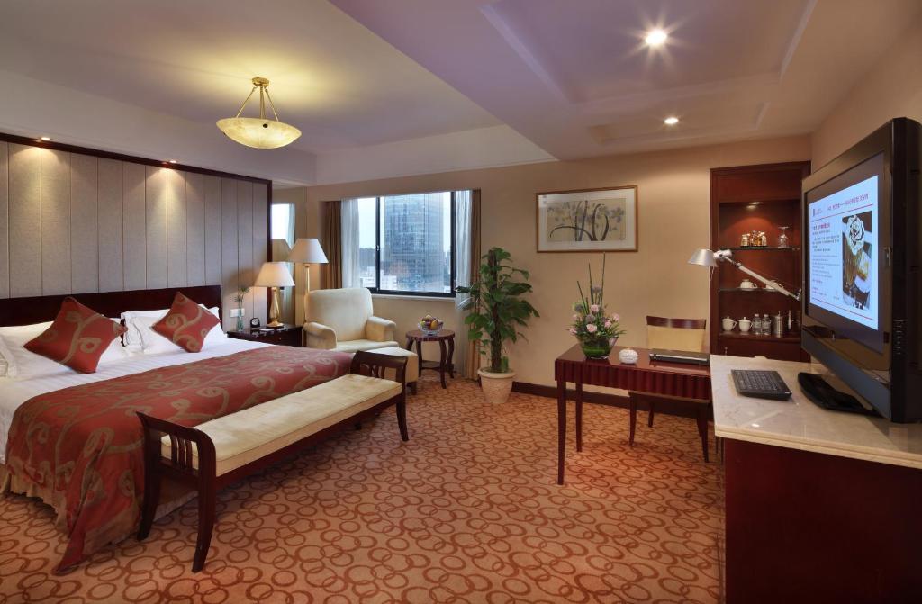 Двухместный (Представительский двухместный номер с 1 кроватью) отеля Shanghai Hotel Jin Jiang, Шанхай