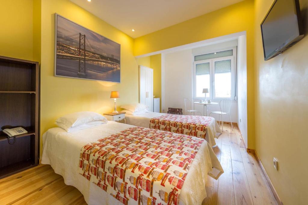 Двухместный (Улучшенный двухместный номер с 2 отдельными кроватями и видом на реку) гостевого дома Casa Belmonte, Лиссабон