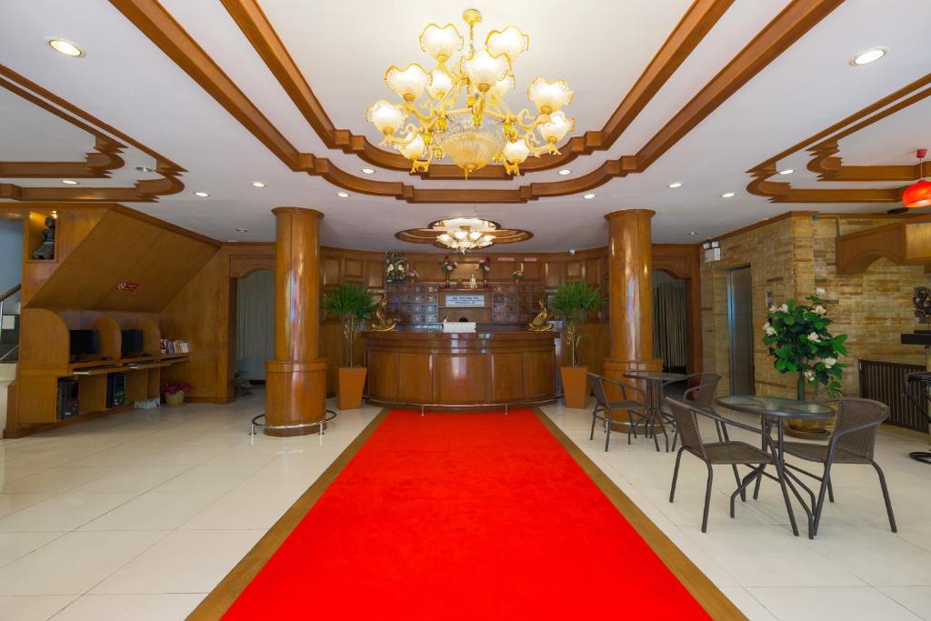 Двухместный (Двухместный номер Делюкс с 1 кроватью) отеля PR Patong Residence, Пхукет