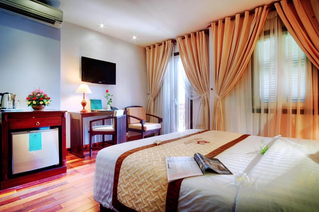 Двухместный (Улучшенный двухместный номер с 1 кроватью или 2 отдельными кроватями) отеля Thuy Duong 3 Hotel, Хойан