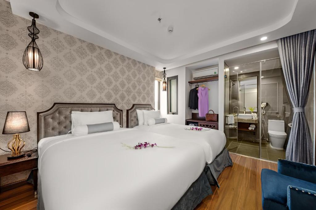 Двухместный (Двухместный номер Делюкс с 1 кроватью и видом на город) отеля Halina Hotel and Apartment, Дананг