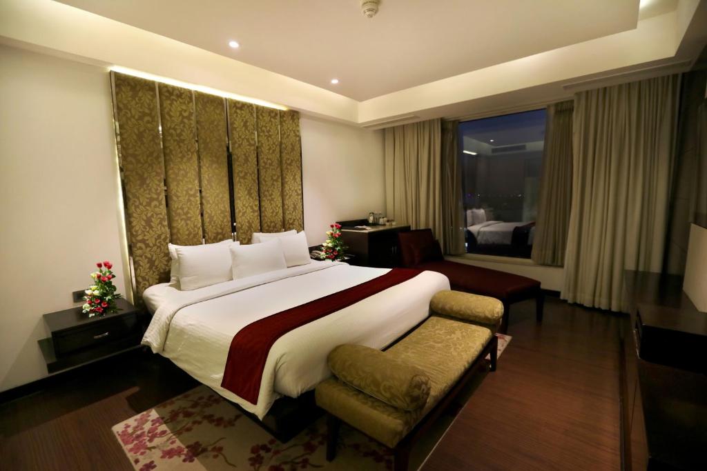 Двухместный (Клубный двухместный номер с 1 кроватью) отеля Hotel Royal Orchid, Jaipur, Джайпур